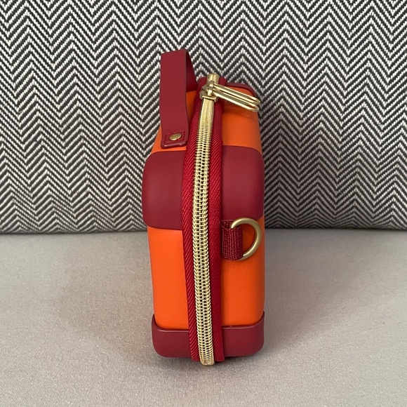 NWT Tokyo Disney Resort Luggage Bag w/ Handle and Removable Strap - Picture 3 of 8